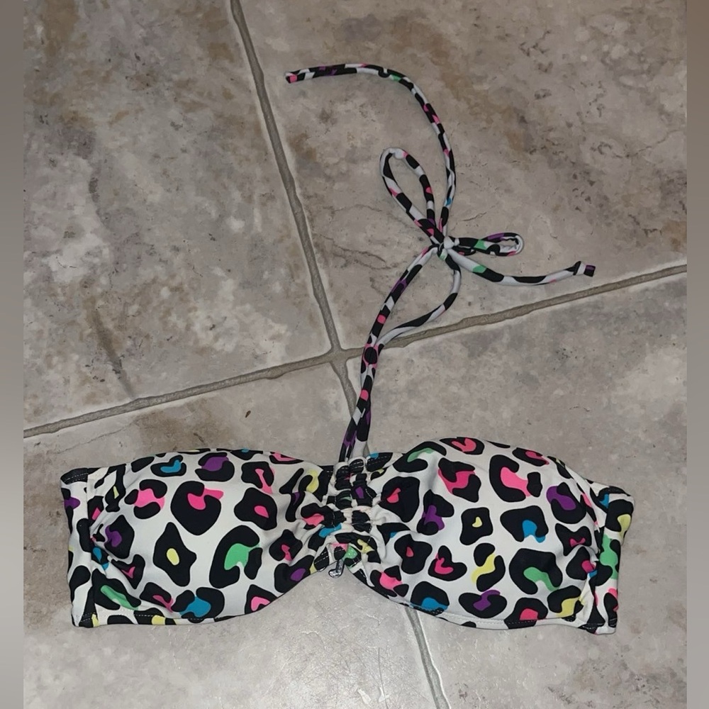 💖 Colored leopard print bikini top 💖